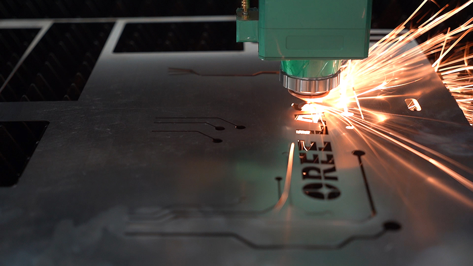 Die Laserschneidmaschine ermöglicht die Transformation und Aufrüstung der Metallverarbeitung auf die Überholspur(图1)